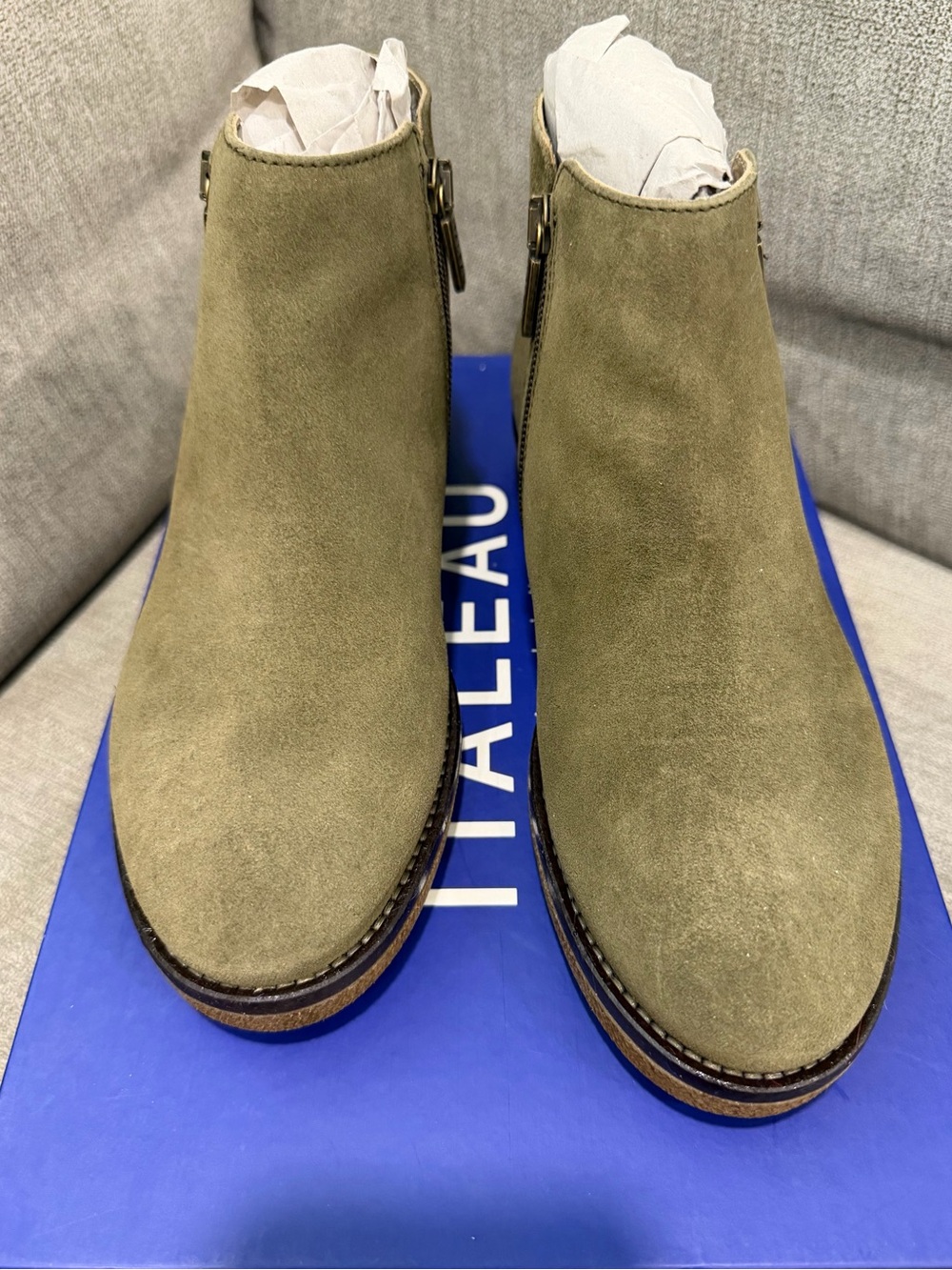 New Italeau Folianw Olive Ankle Booties with Side Zip size 37/size 6.5